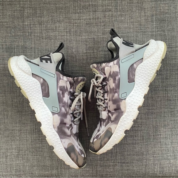 NIKE
W AIR HUARACHE RUN ULTRA PRINT - Picture 5 of 10